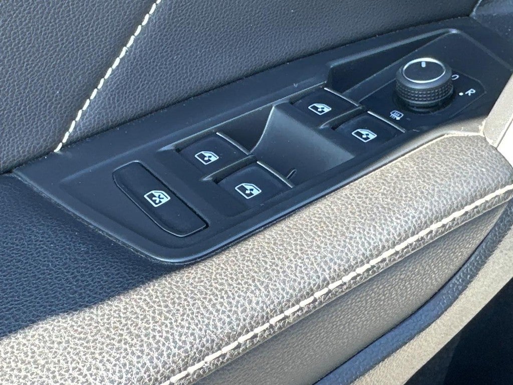 2022 Volkswagen Tiguan 2.0T SE FWD