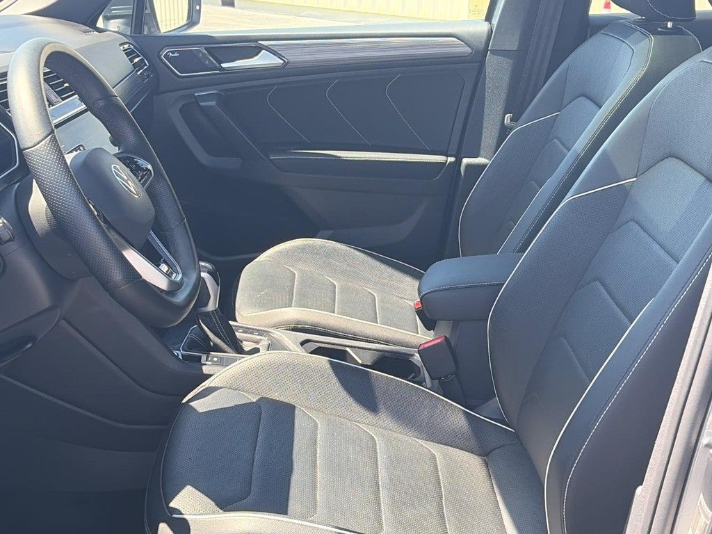 2024 Volkswagen Tiguan 2.0T SEL R-Line 4MOTION