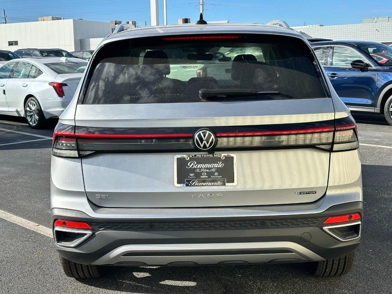 2025 Volkswagen Taos SEL 4MOTION