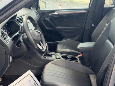 2022 Volkswagen Tiguan 2.0T SE R-Line Black 4MOTION
