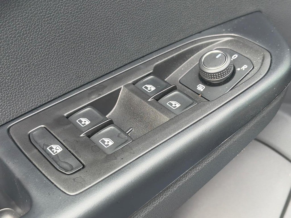 2026 Volkswagen Taos S 4MOTION