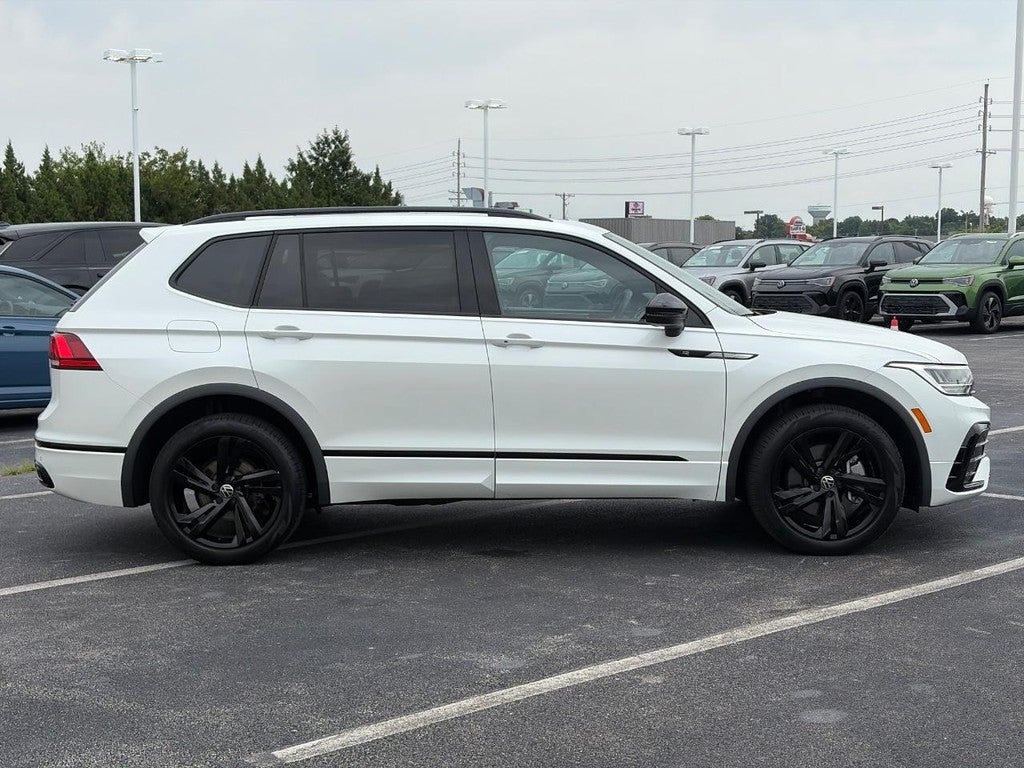 2023 Volkswagen Tiguan 2.0T SE R-Line Black FWD