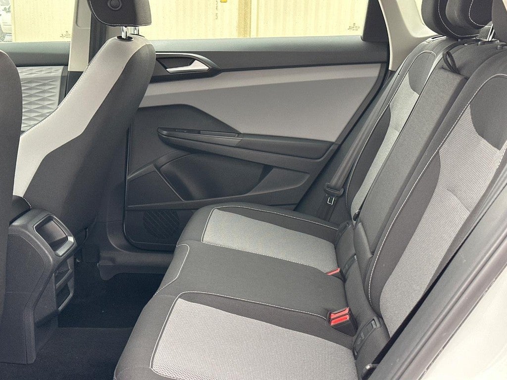 2022 Volkswagen Taos S FWD