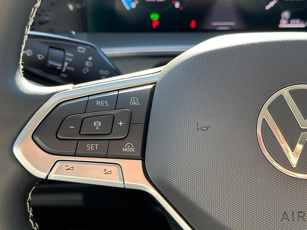 2025 Volkswagen Tiguan 2.0T SE 4MOTION