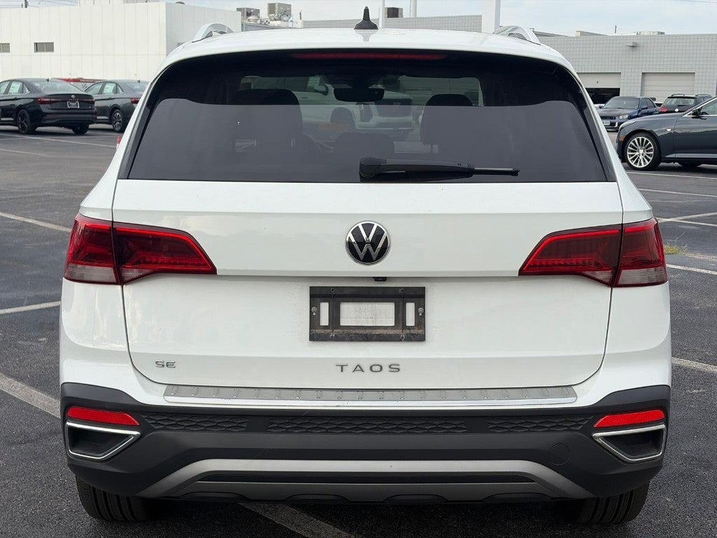 2023 Volkswagen Taos SE FWD