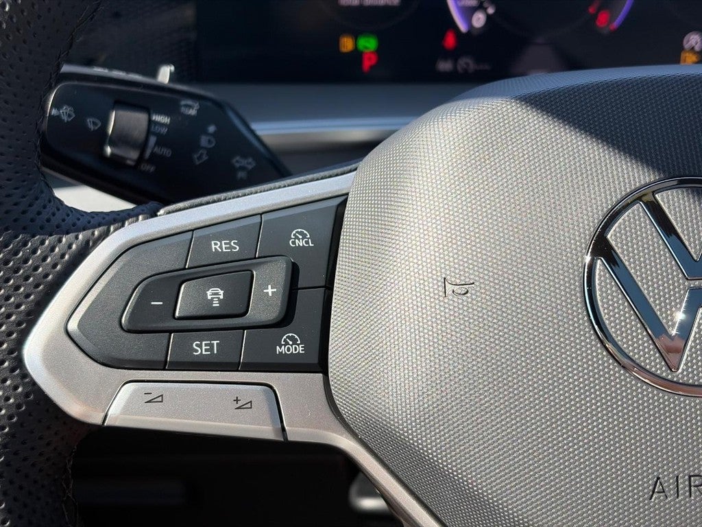 2025 Volkswagen Tiguan 2.0T SE R-Line Black 4MOTION
