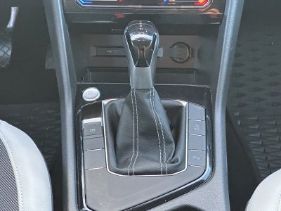 2025 Volkswagen Taos SE FWD