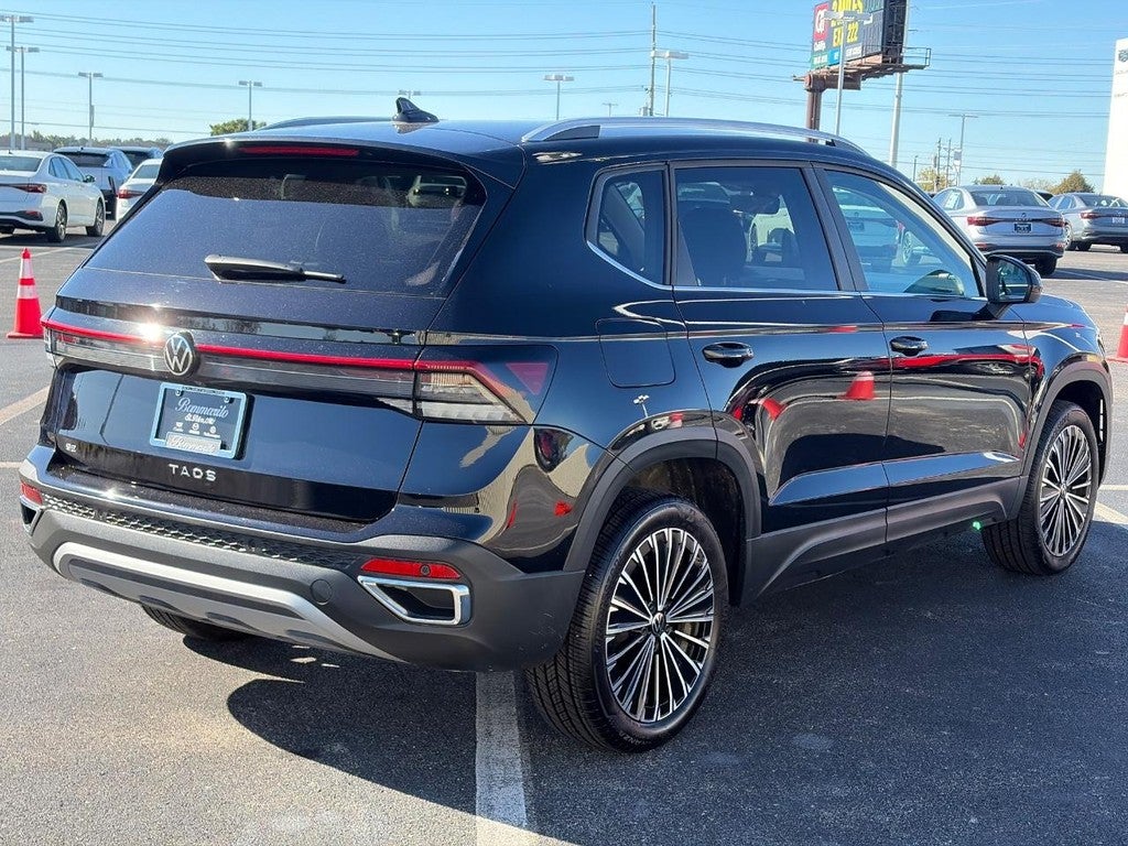 2026 Volkswagen Taos SE FWD