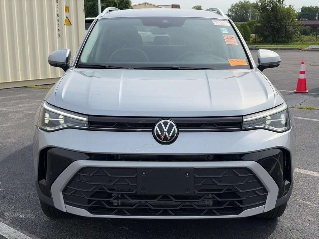 2025 Volkswagen Taos SE 4MOTION