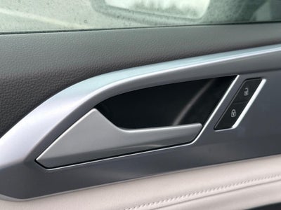 2025 Volkswagen Taos SE 4MOTION