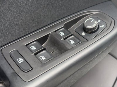 2025 Volkswagen Taos SE 4MOTION