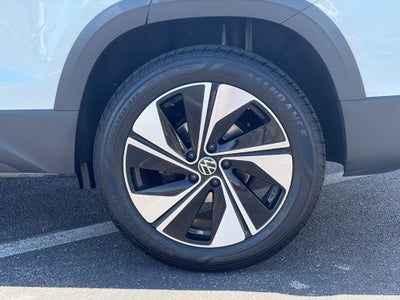 2024 Volkswagen Taos SE 4MOTION