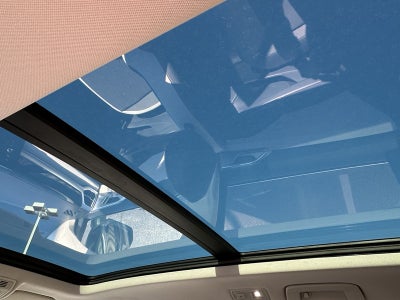 2025 Volkswagen Taos SE 4MOTION