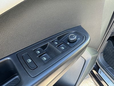 2025 Volkswagen Taos SE 4MOTION