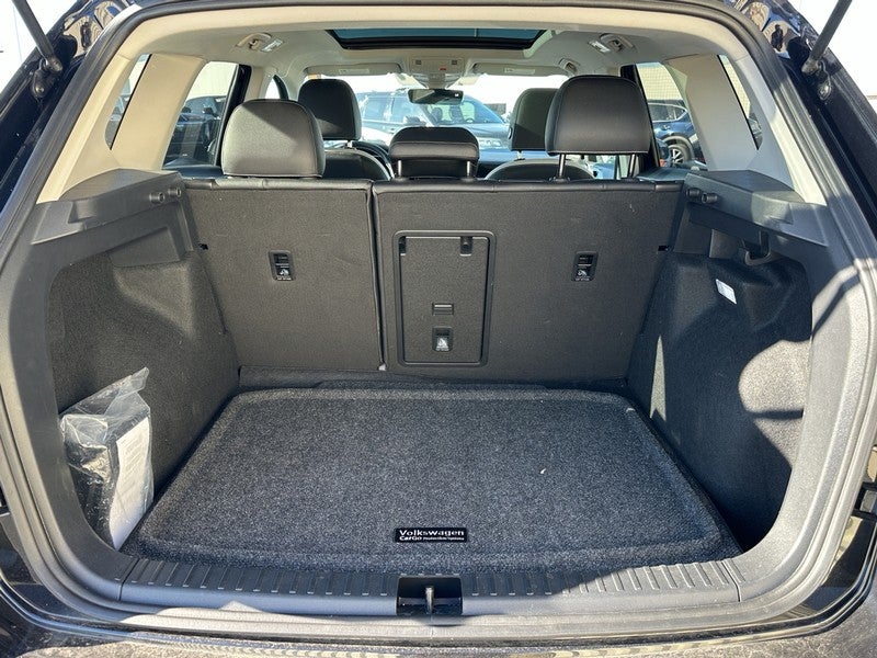 2025 Volkswagen Taos SE 4MOTION