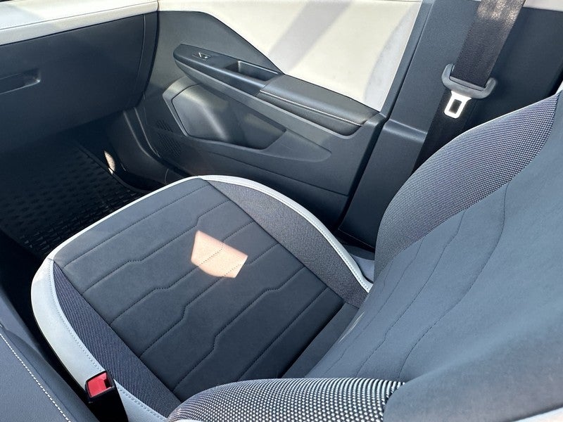 2025 Volkswagen Taos SE 4MOTION