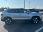 2025 Volkswagen Taos SE 4MOTION