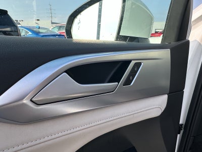 2025 Volkswagen Taos SE 4MOTION