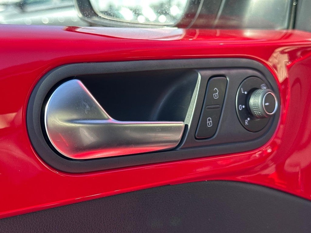 2018 Volkswagen Beetle Convertible SE Auto