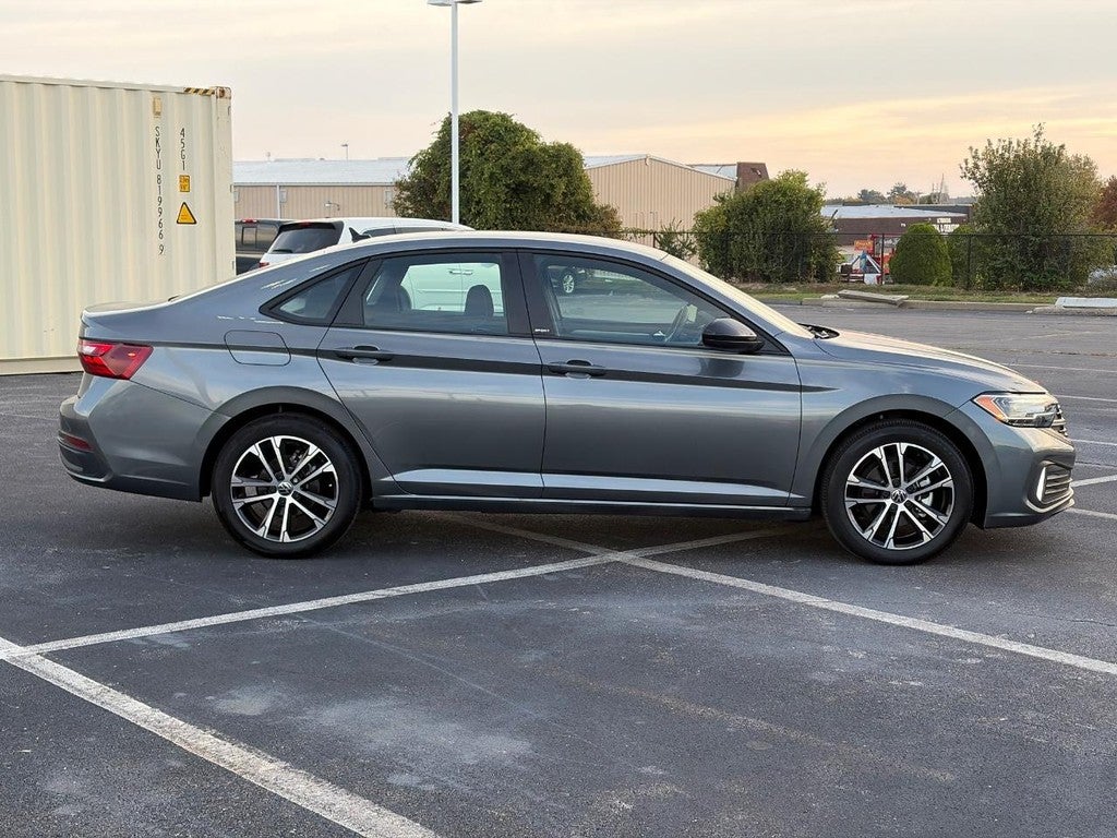2024 Volkswagen Jetta Sport Auto