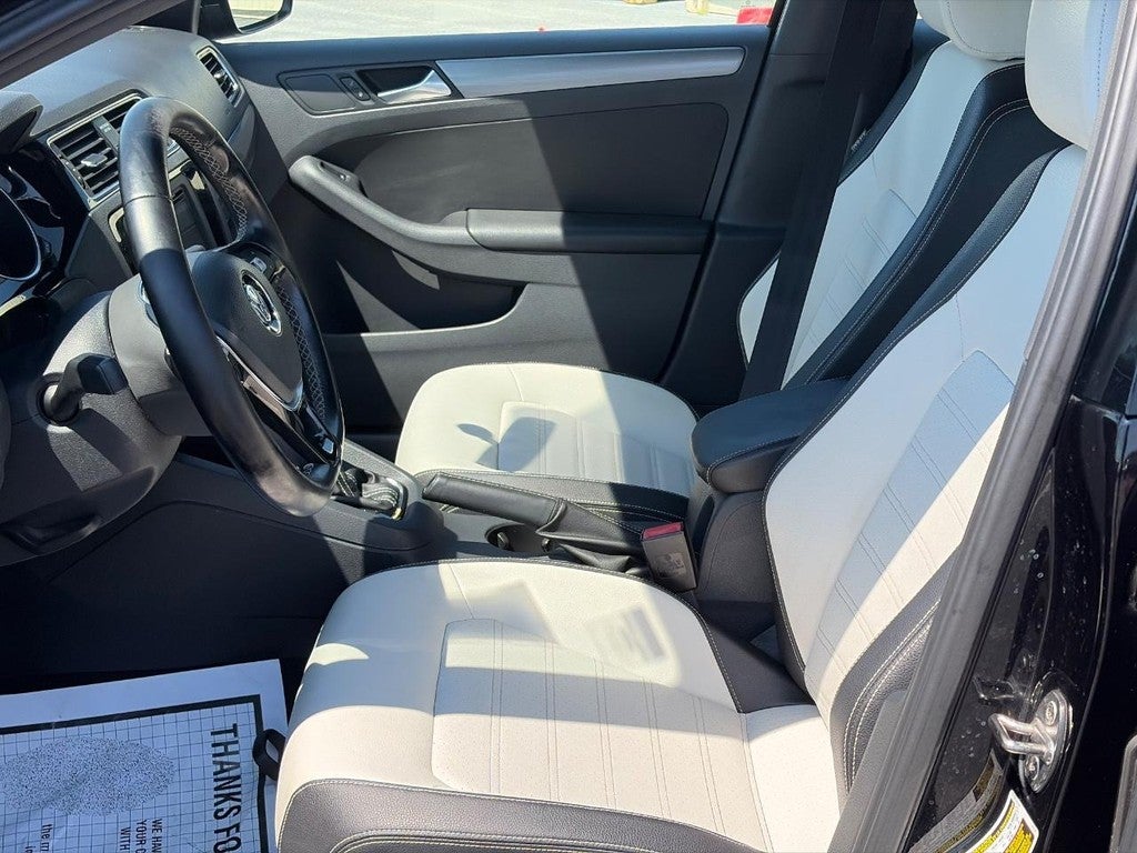 2016 Volkswagen Jetta 4dr Auto 1.8T Sport PZEV