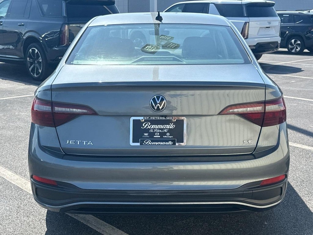 2024 Volkswagen Jetta SE Auto