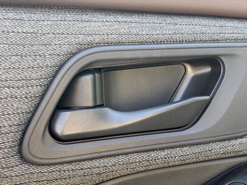 2023 Nissan Rogue FWD S