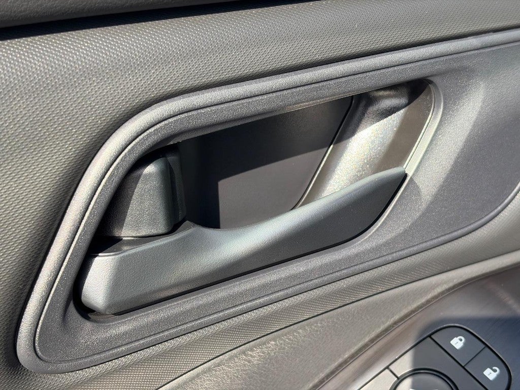 2025 Nissan Rogue FWD S
