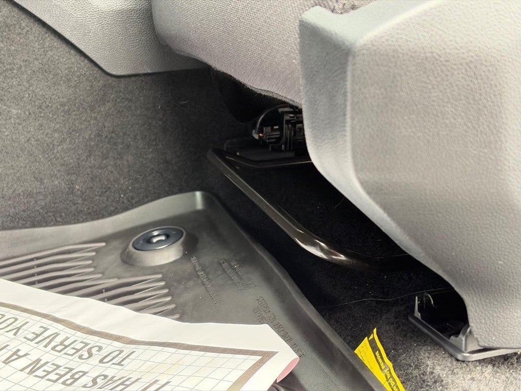 2023 Toyota Tundra 4WD SR5 CrewMax 5.5' Bed (Natl)