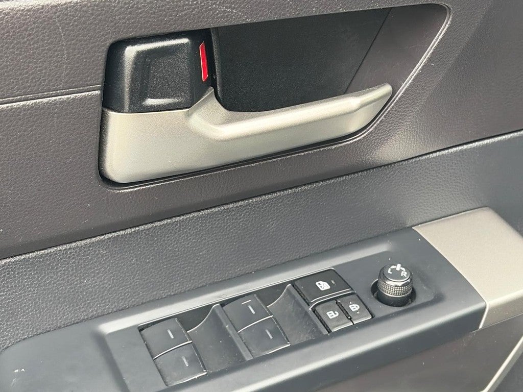 2023 Toyota Tundra 4WD SR5 CrewMax 5.5' Bed (Natl)