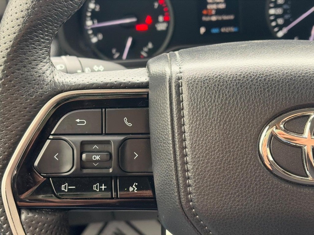 2023 Toyota Tundra 4WD SR5 CrewMax 5.5' Bed (Natl)