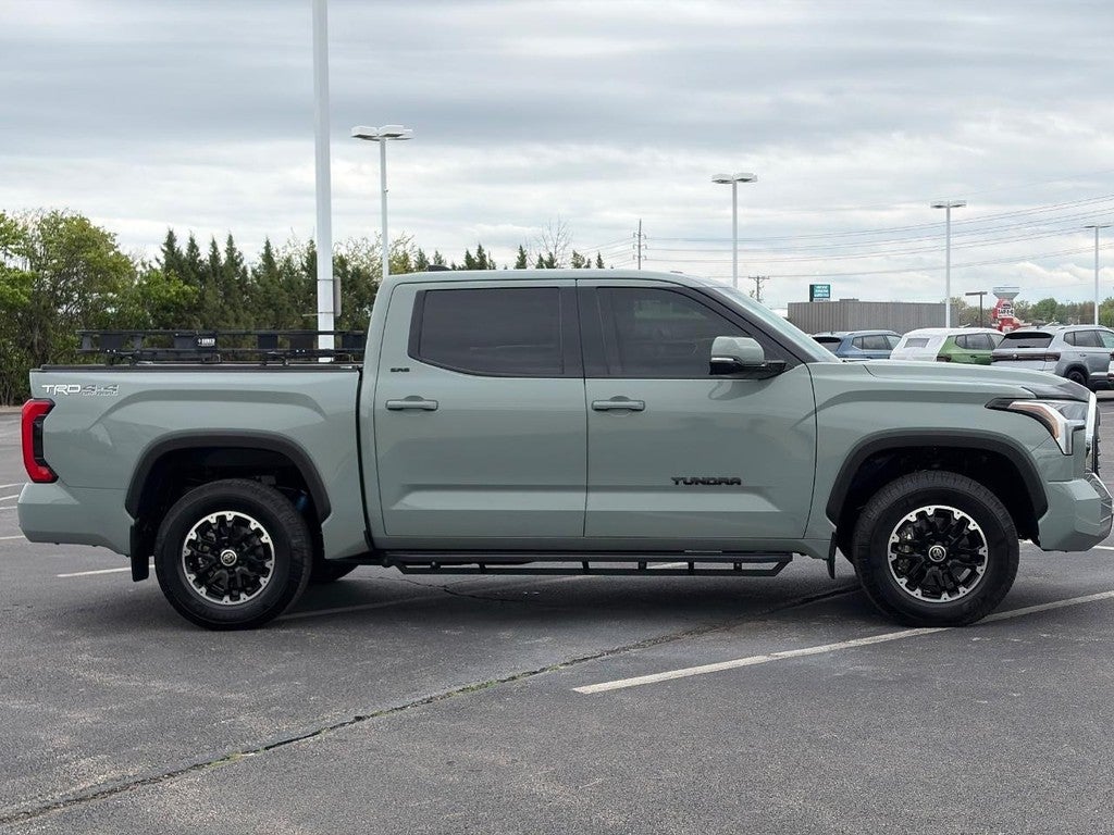 2023 Toyota Tundra 4WD SR5 CrewMax 5.5' Bed (Natl)