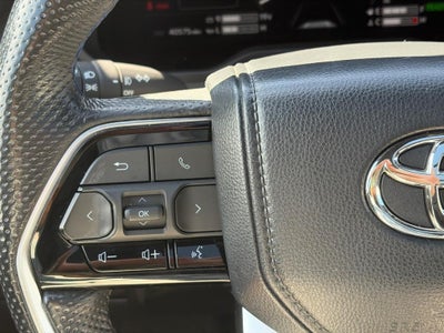 2024 Toyota Sequoia Platinum 4WD (Natl)