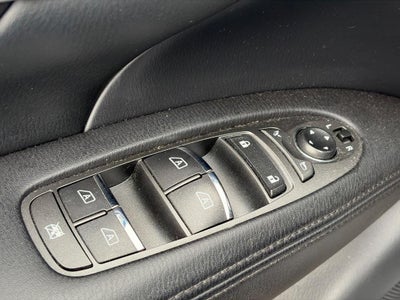 2017 INFINITI Q70L 3.7 AWD