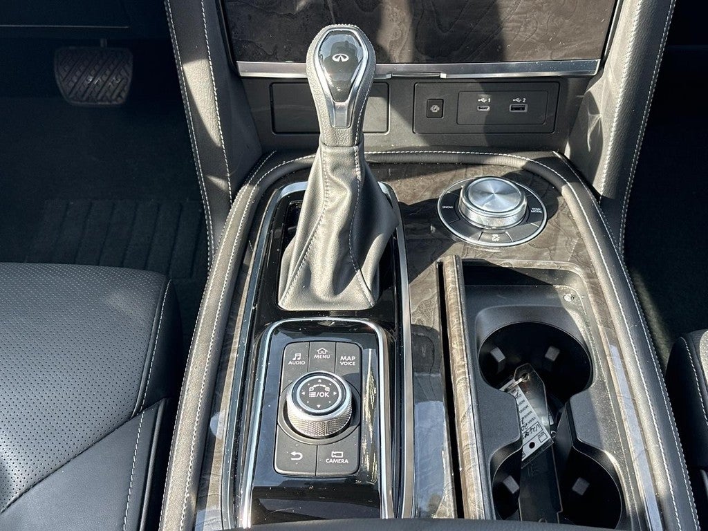 2023 INFINITI QX80 LUXE AWD