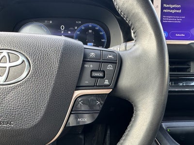 2023 Toyota Crown XLE AWD (Natl)