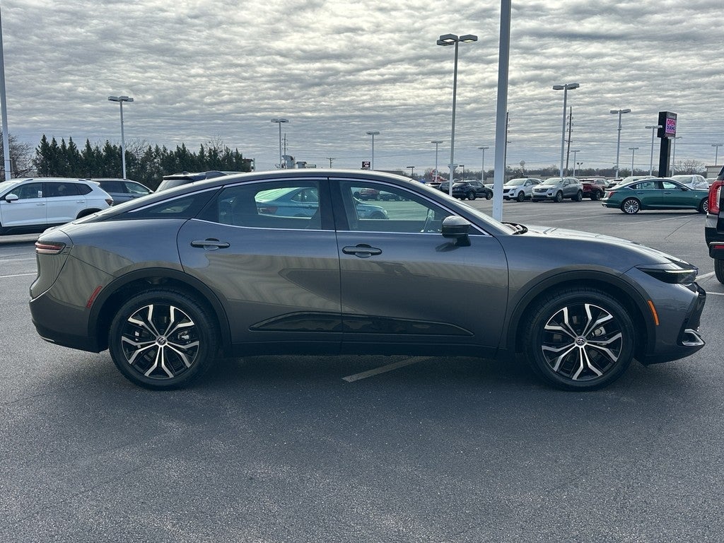 2023 Toyota Crown XLE AWD (Natl)