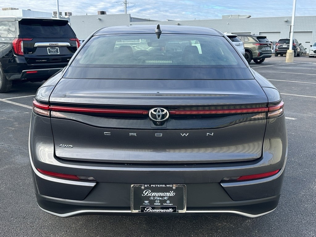 2023 Toyota Crown XLE AWD (Natl)