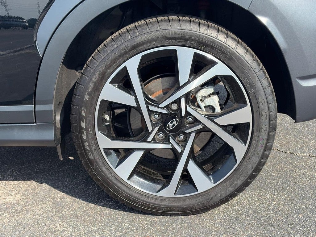 2023 Hyundai Kona Limited DCT AWD