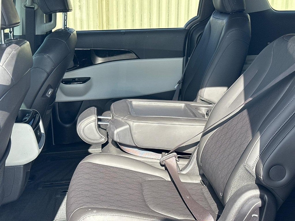 2022 Kia Carnival EX FWD