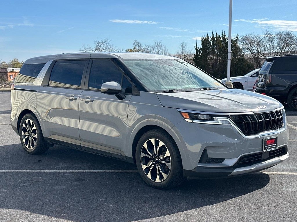 2022 Kia Carnival EX FWD