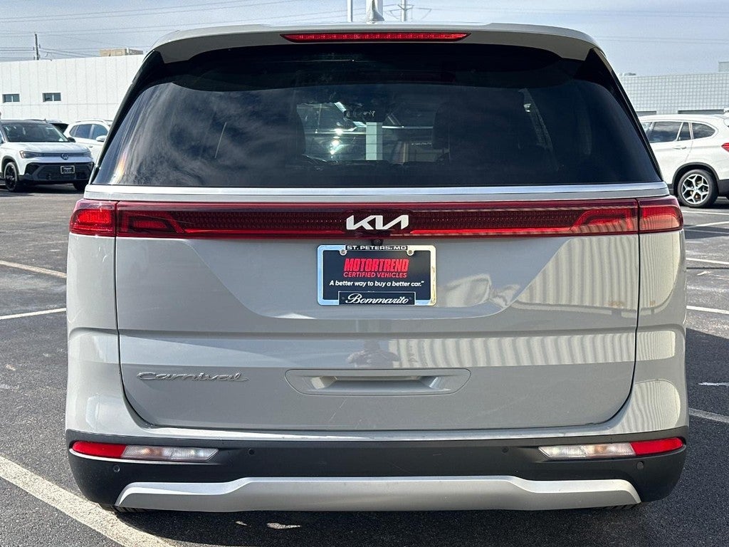 2022 Kia Carnival EX FWD
