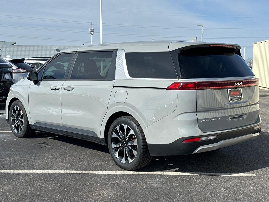 2022 Kia Carnival EX FWD