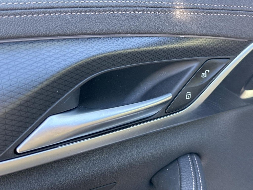 2023 BMW 5 Series M550i xDrive Sedan