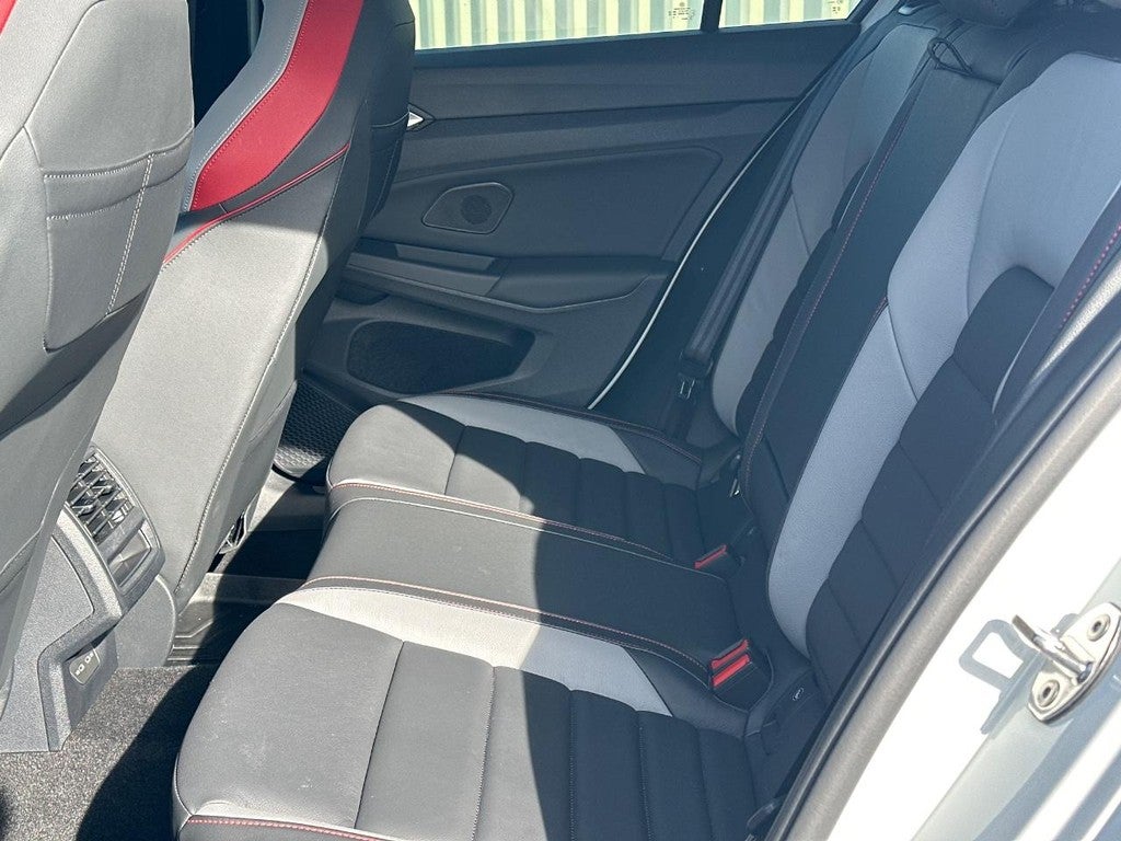 2025 Volkswagen Golf GTI 2.0T SE DSG
