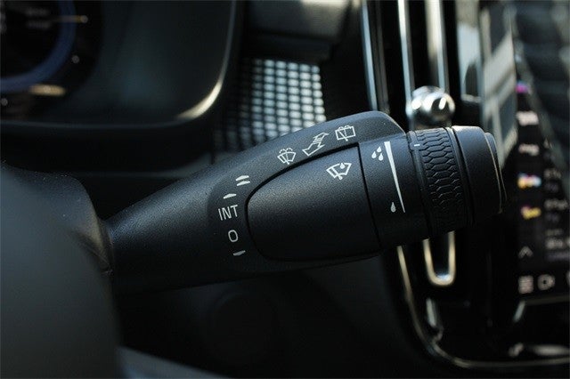 2021 Volvo XC40 Recharge P8 eAWD Pure Electric